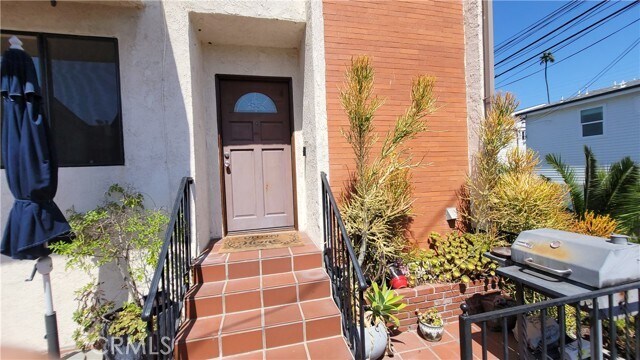Building Photo - 2440 Penmar Ave