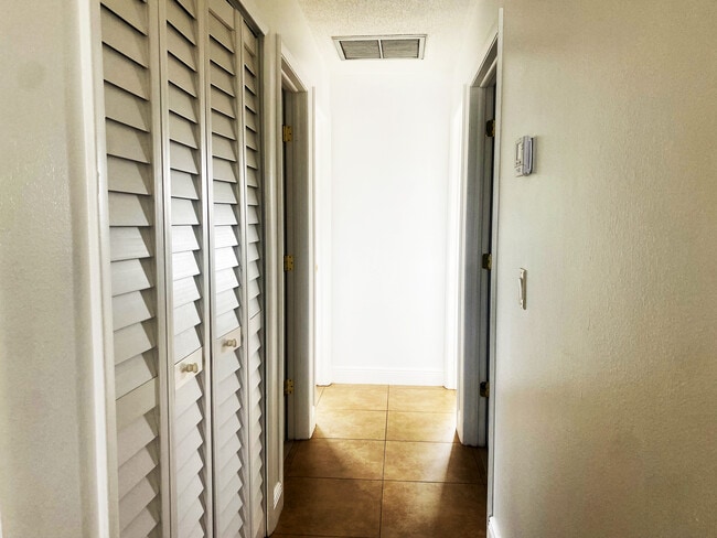 Foto del edificio - 1104 SE 8th St