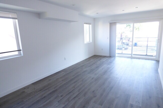 Foto del edificio - 1119 N Berendo St