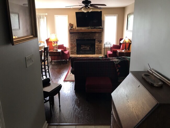 Foto del edificio - 753 Brittany Ln