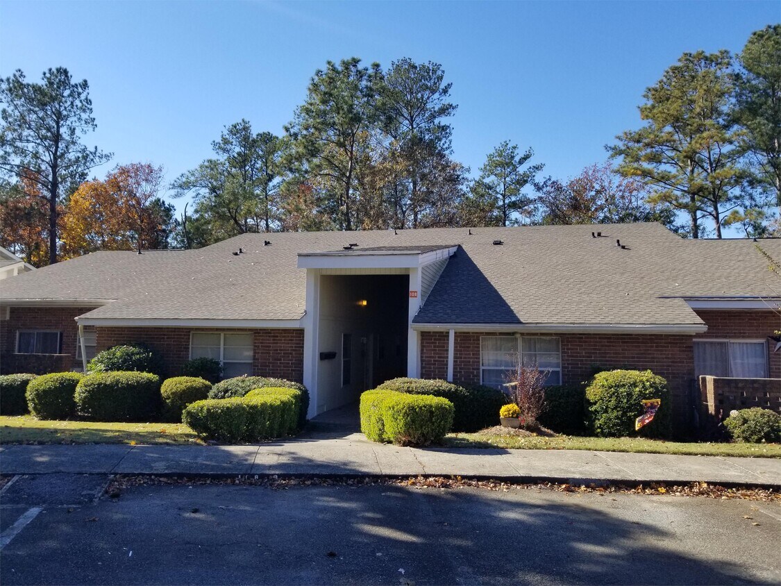 108 Westcliff Cir, Warner Robins, GA 31093 Townhome Rentals in Warner