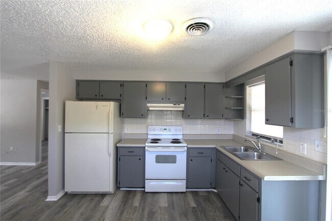 Foto del edificio - 5647 20th St