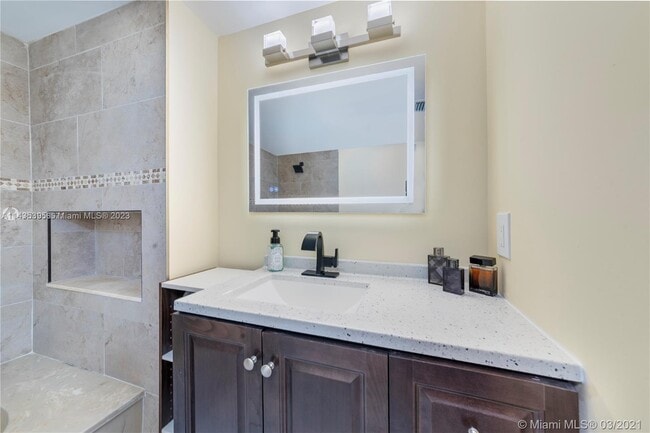 Building Photo - 1301 NE 7th St