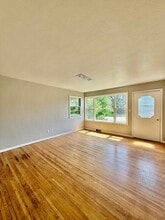 Building Photo - 739 4th St NE