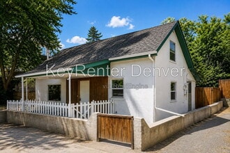 Building Photo - 812 5th St