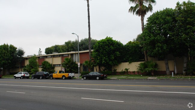 Foto del edificio - Roscoe Lanai in CANOGA PARK