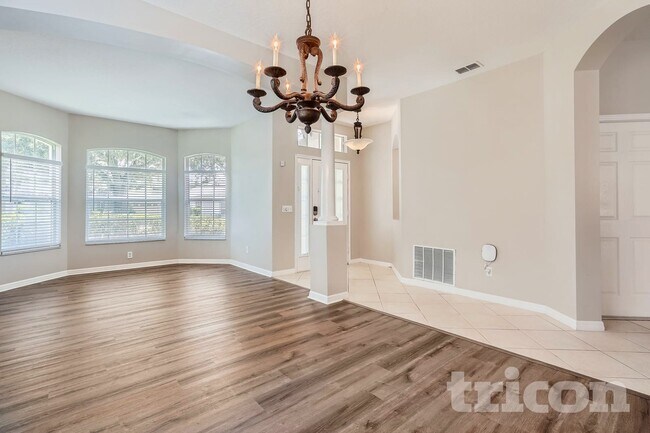 Building Photo - 5555 Burlwood Dr