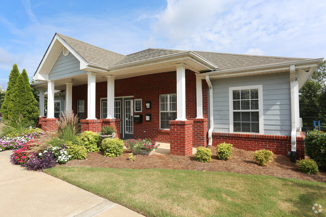 Building Photo - Magnolia Court