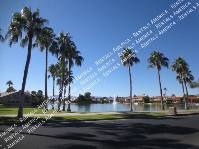 Foto del edificio - 3830 E Lakewood Pkwy E