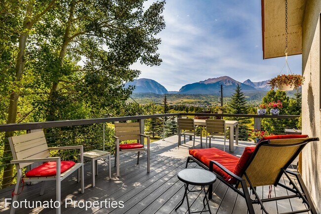 Foto del edificio - 3 br, 3 bath House - 1498 Rainbow Dr