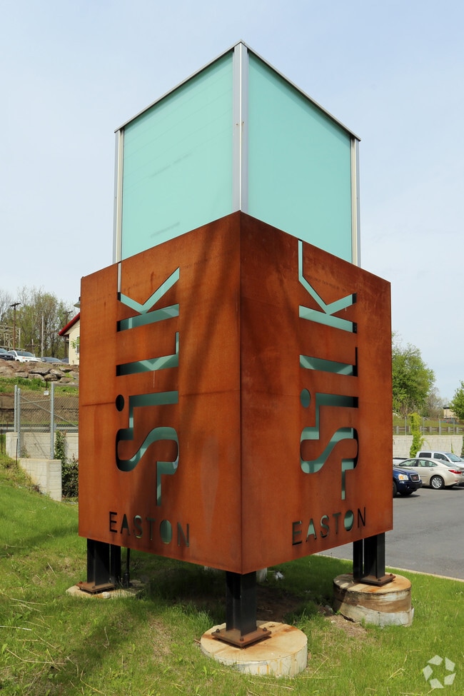 Simon Silk Mill Apartments Easton, PA