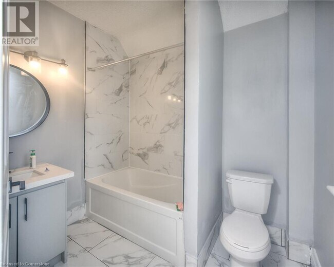 Building Photo - **Modern 2 Bedroom Apartment for Rent in Kitchener!**