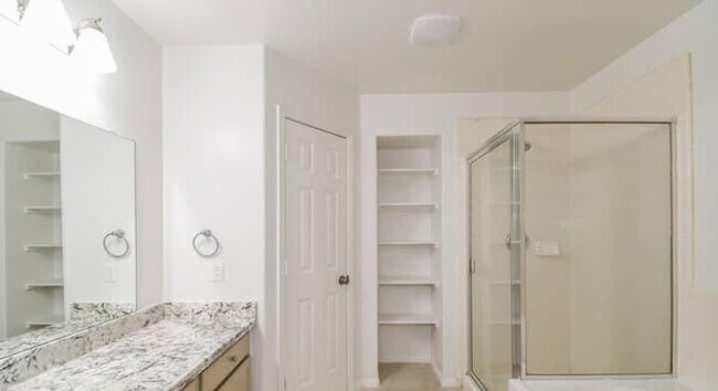 Building Photo - 1060 Cabot Cove