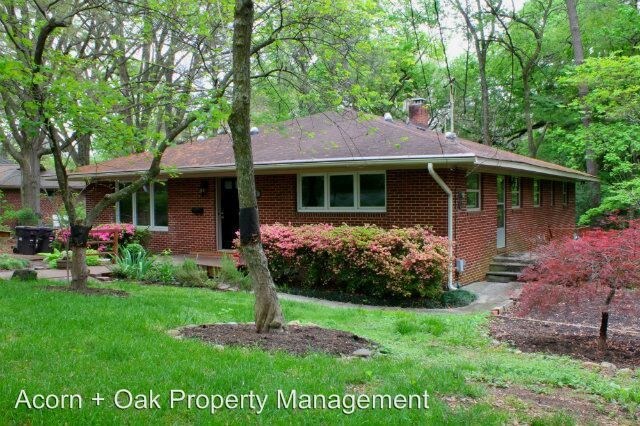 Primary Photo - 4 br, 3.5 bath House - 915 W. Knox St.