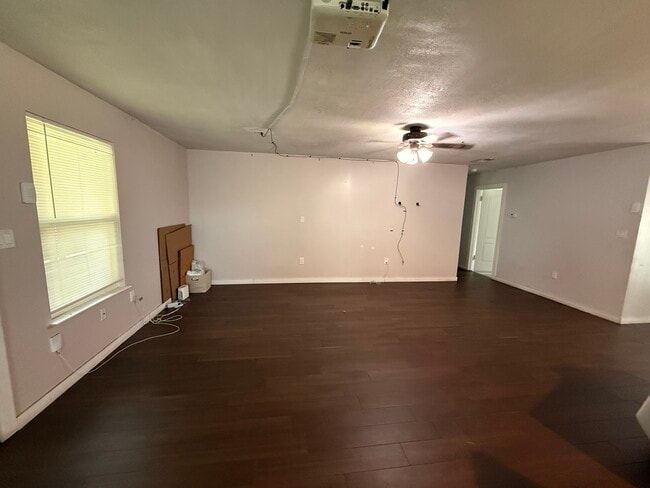 Building Photo - 2209 Frontera St