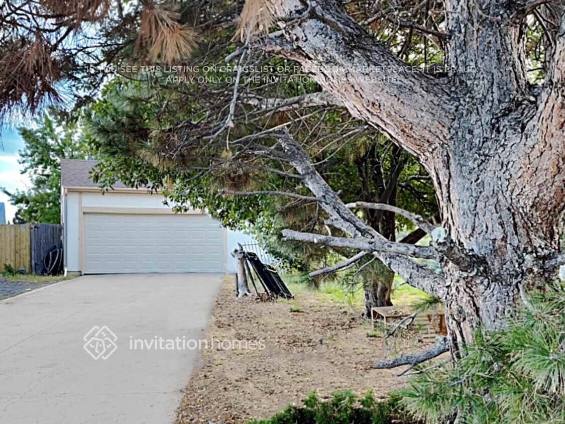 Foto principal - 14995 E Stanford Dr