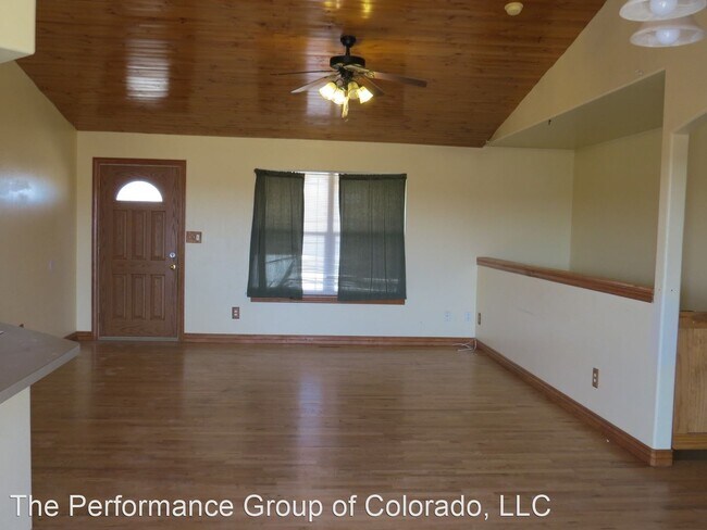 Building Photo - 5 br, 3 bath House - 752 S Glenvista Dr