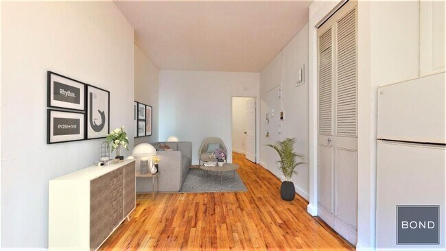 Foto del edificio - 309 E 90th St