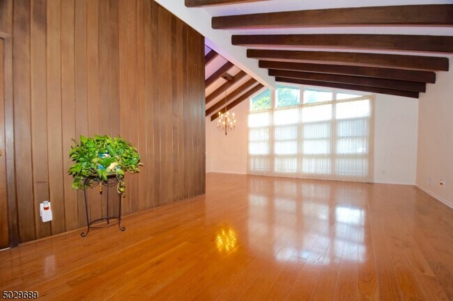 Foto del edificio - 1181 Puddingstone Rd