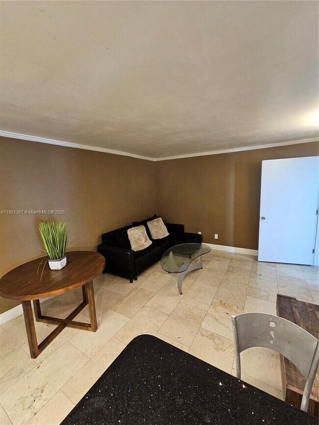 Foto del edificio - 1340 Lincoln Rd