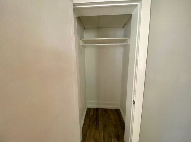 Foto del edificio - 800 Clancy Ave NE