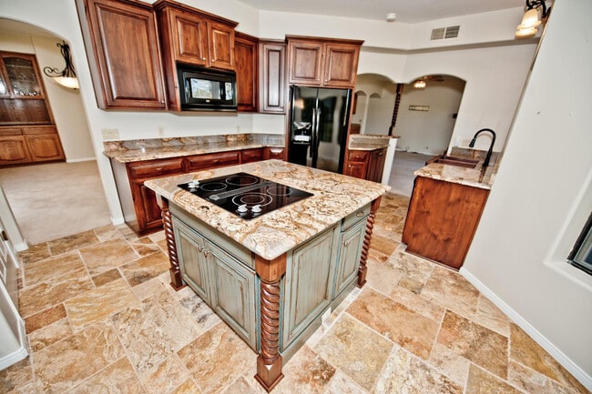 Foto del edificio - 2322 S Rogers Cir