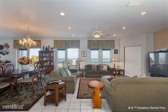 Building Photo - 3001 N Oceanshore Blvd