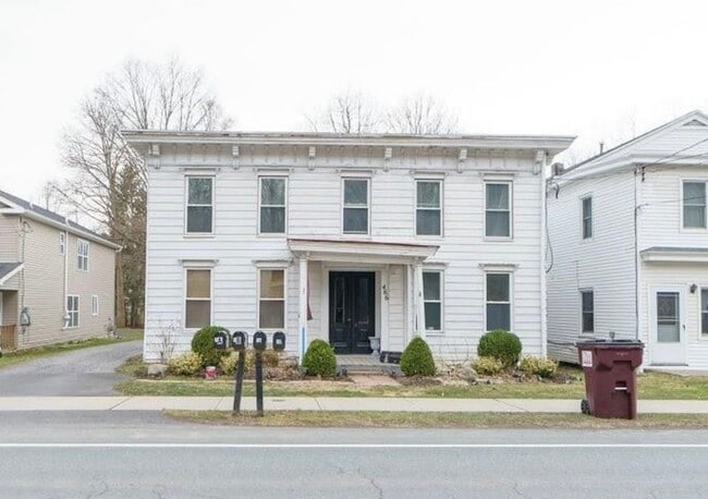 Building Photo - 466 NY-146