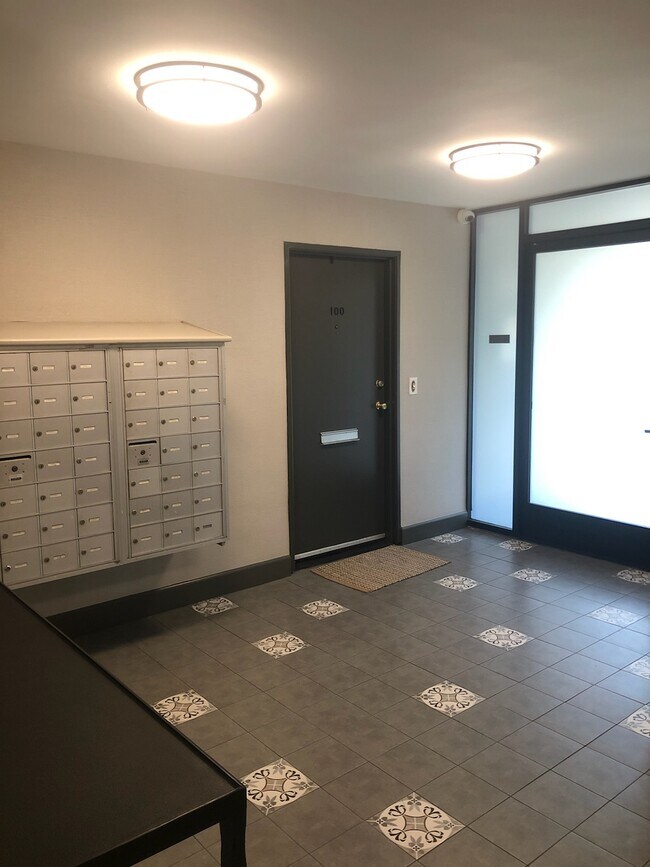 Foto del edificio - 3838 Vinton Ave