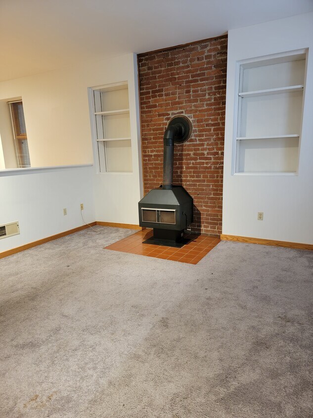 Living Room - 1308 Sheffield St
