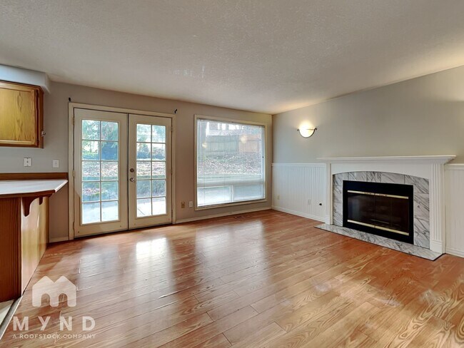 Building Photo - 11121 NE 92nd Cir