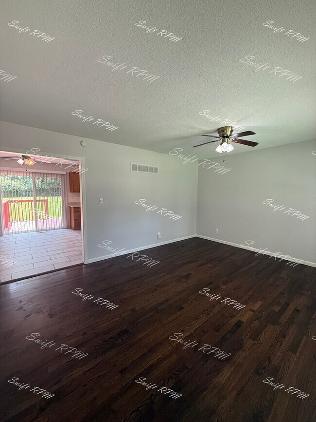 Building Photo - 9401 E 69th St