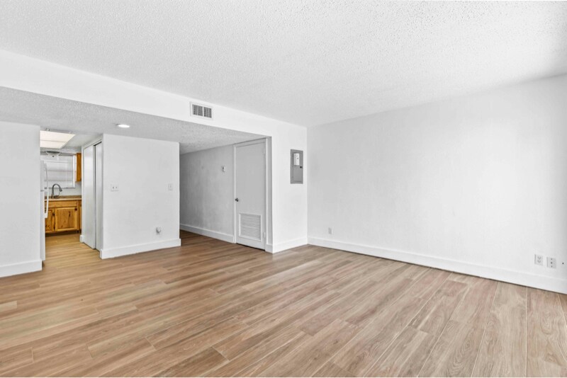 1508 Espanola Ave, Holly Hill, FL 76065 Room for Rent in Holly Hill, FL