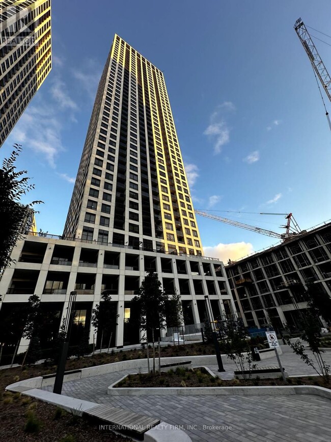 Building Photo - 30-3430 Elm Dr W
