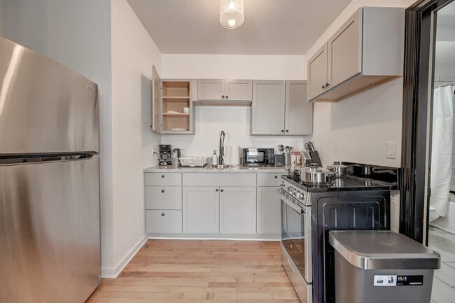 Foto del edificio - 1925 N Prospect Ave