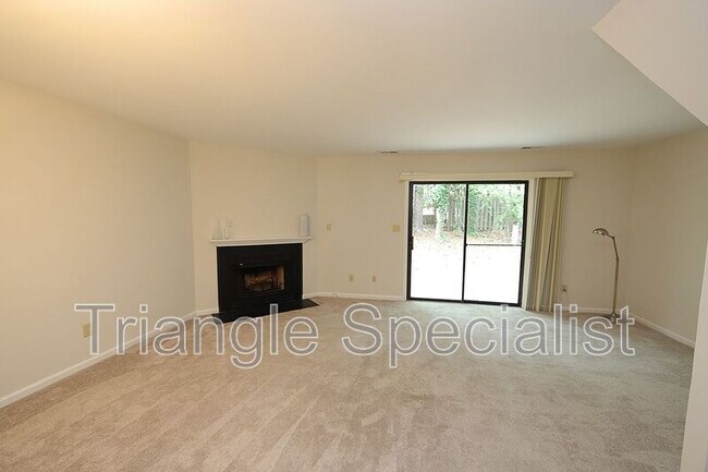 Foto del edificio - 112 Mossbark Ln