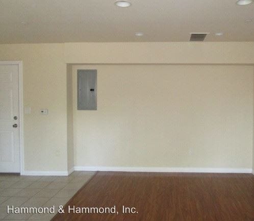 Building Photo - 14823 Sylvan St