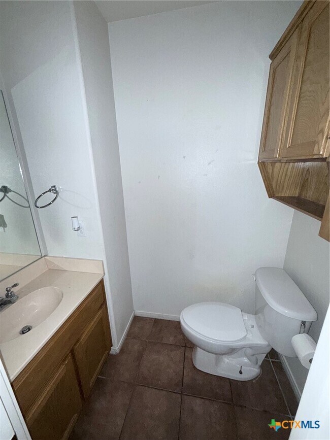 Building Photo - 2901 Tucson Dr