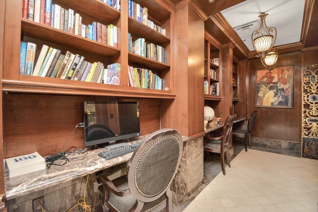 Foto del edificio - 3525 Sage Rd