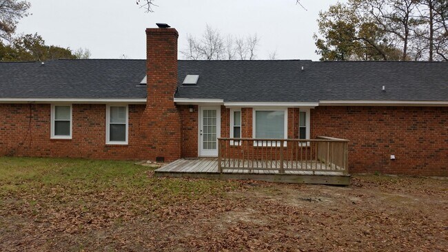 Foto del edificio - 1200 Black Walnut Ct