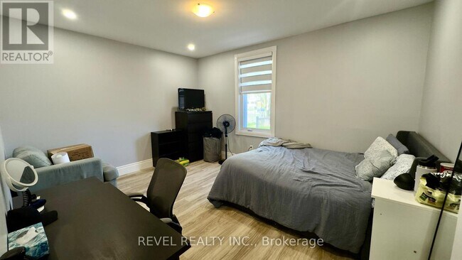 Photo du bâtiment - 520 Cochrane Rd