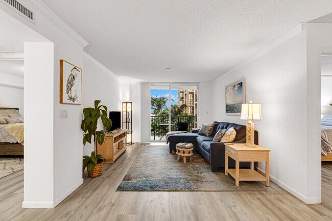 Building Photo - 1801 N Flagler Dr