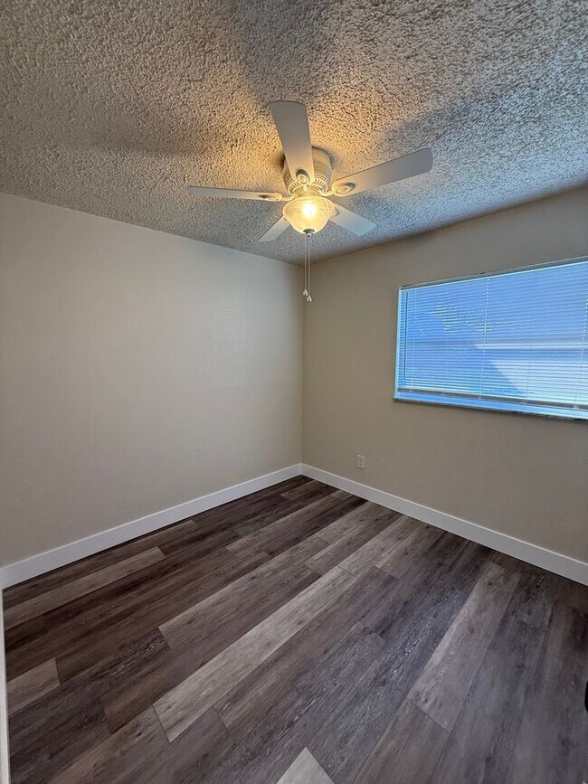 Foto del edificio - 3 Bedroom/1 Bathroom Single Family Home