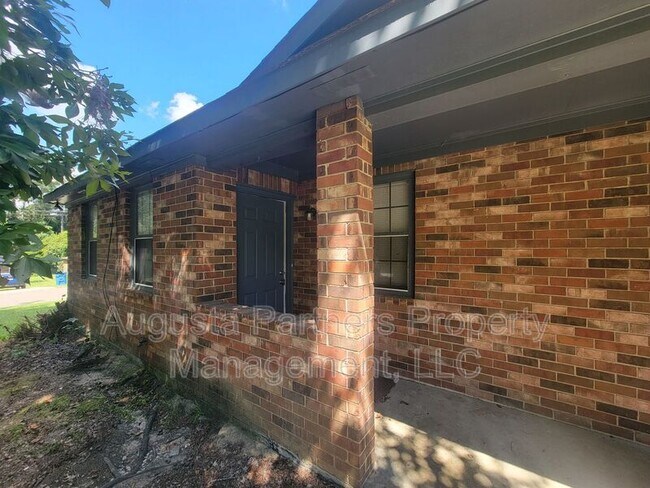 Building Photo - 4615 Renee St