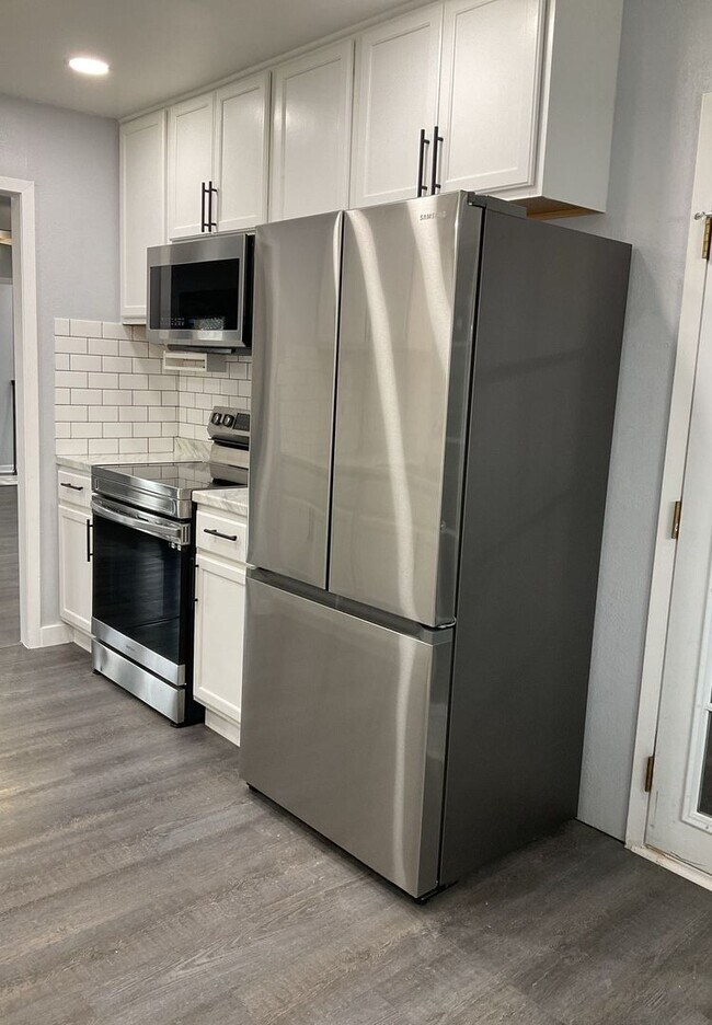 Foto del edificio - COMING SOON!