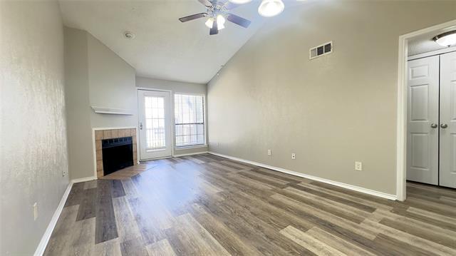 Foto del edificio - 9601 Forest Ln