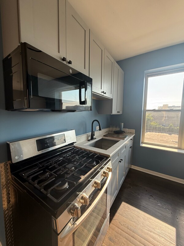 Foto del edificio - 1856 W 18th St