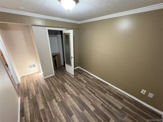 Building Photo - 318 Claremont Ave