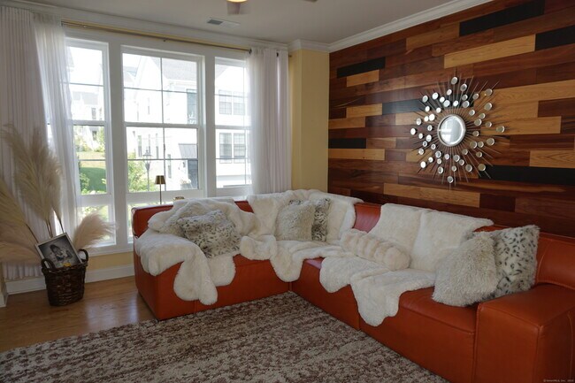Foto del edificio - 127 Brentwood Cir