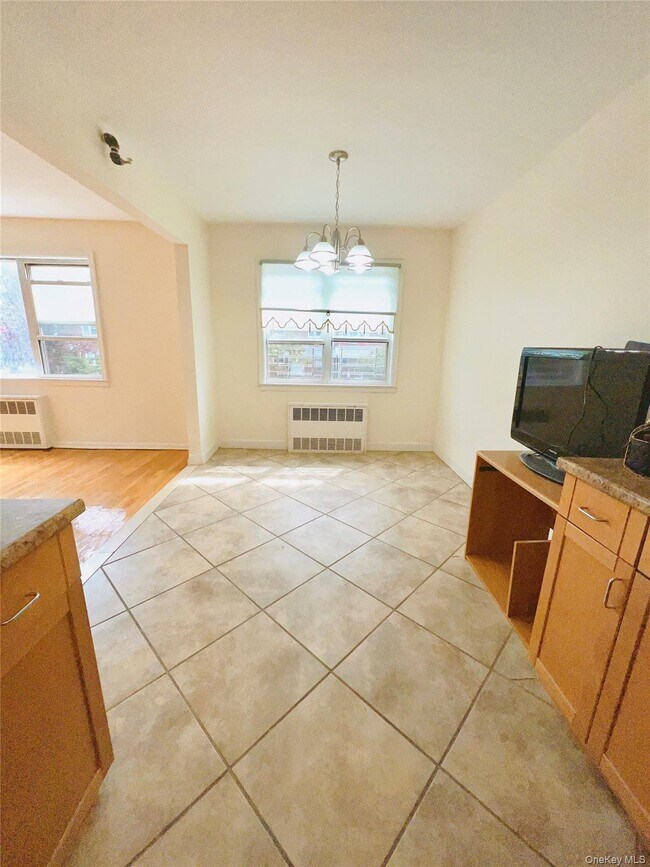 Foto del edificio - 61-50 219th St